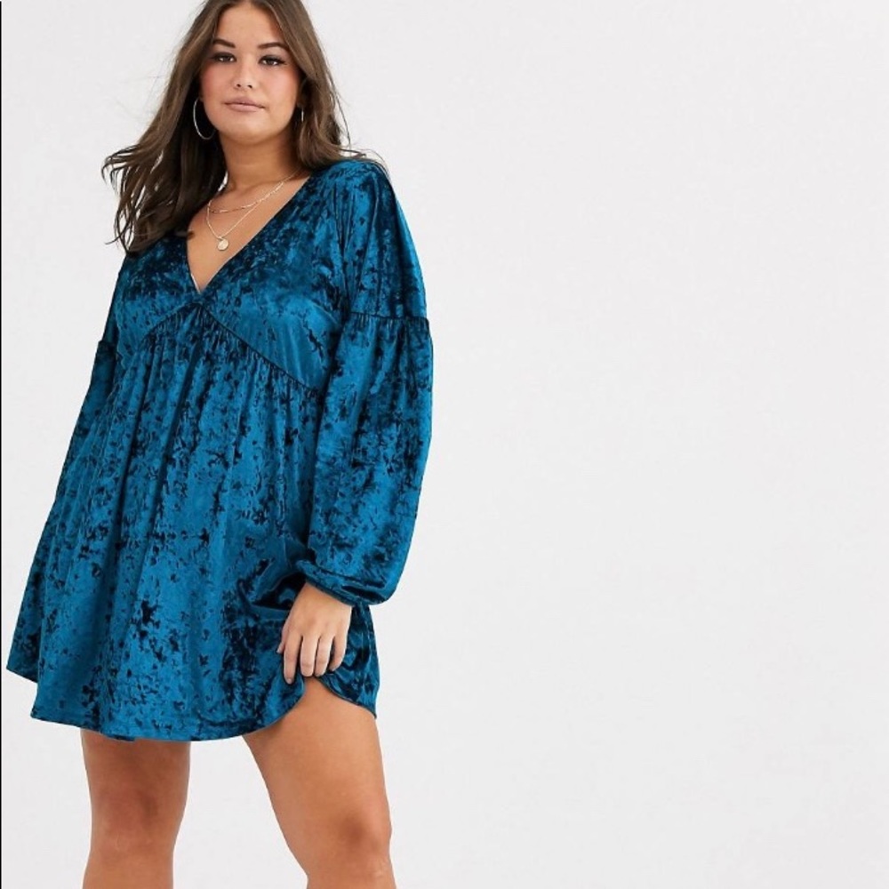 Curve long sleeve velvet smock dress